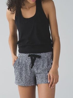 lululemon athletica Spring break Black and White Printed woman's Athletic Shorts